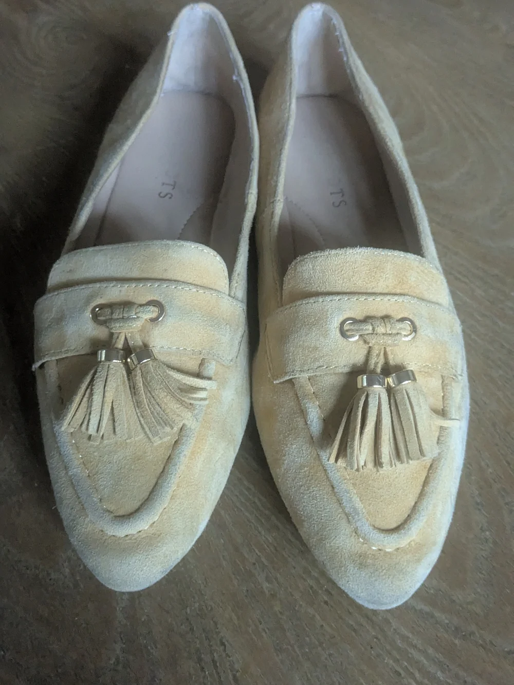 Talbots Light Yellow Beige Suede Tassel Loafers Size 6